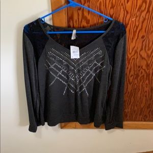 Long sleeve shirt with lace detail